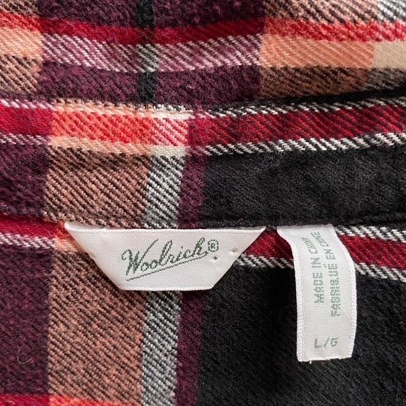 Woolrich 100% cotton EUC plaid button down shirt size large (fits small) - Picture 6 of 8